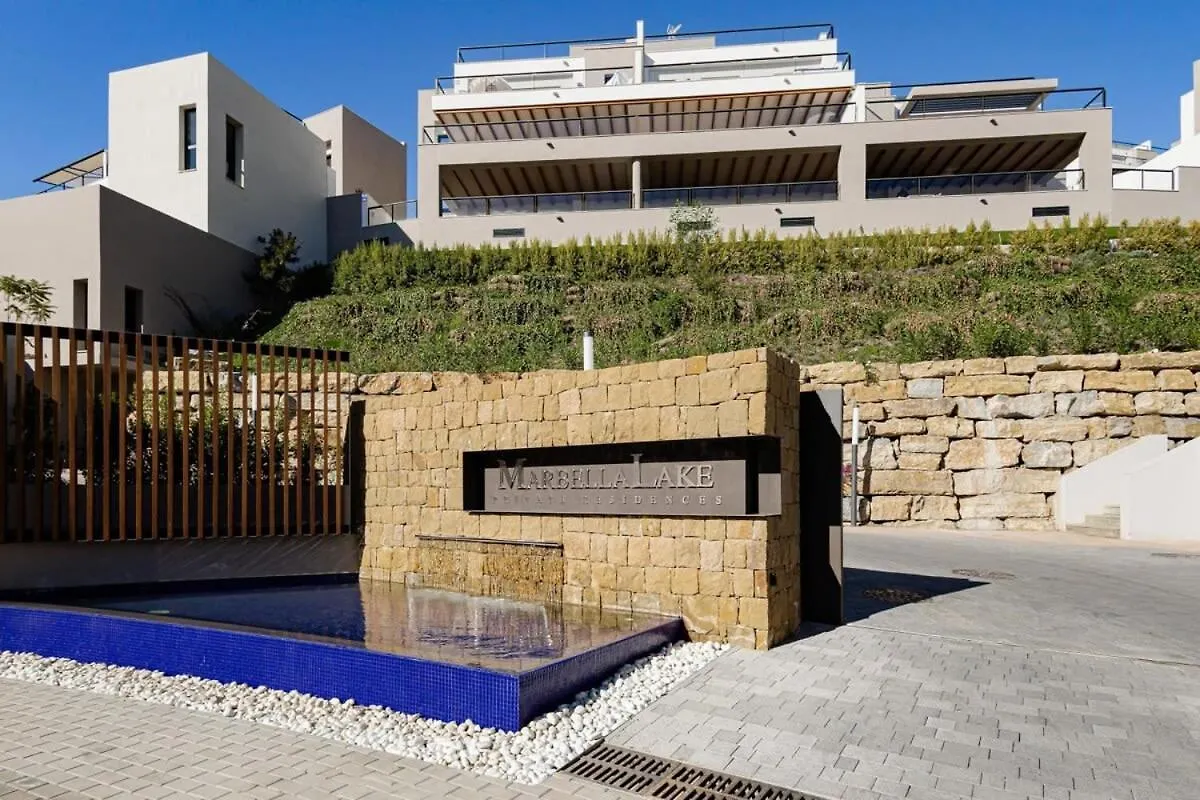 Marbella Lake Luxe Duplex Penthouse Scenic Views